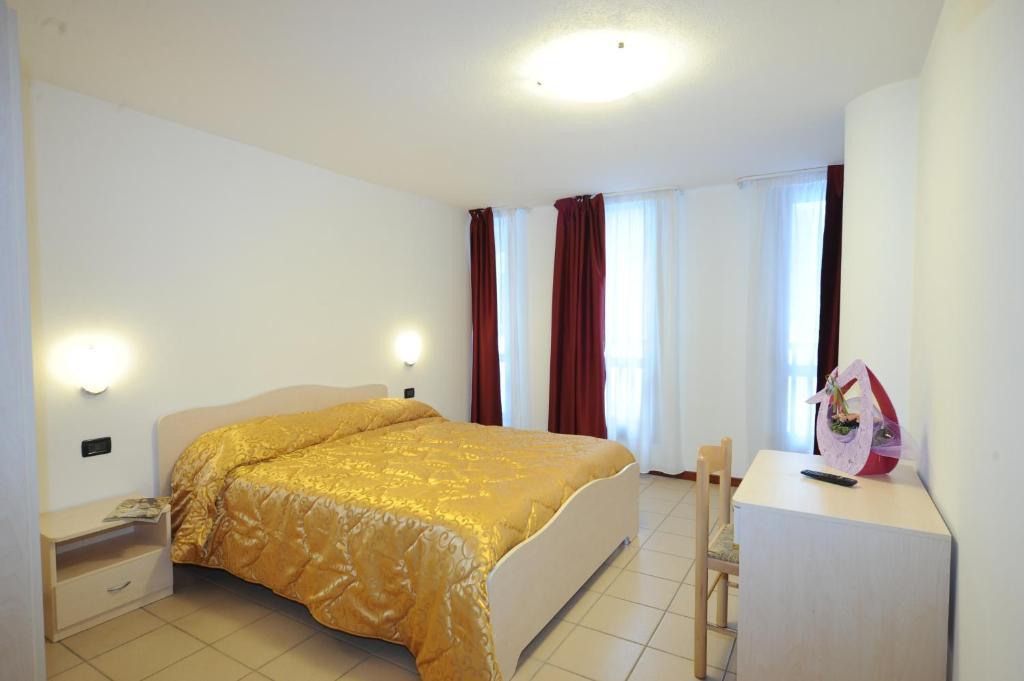 Affittacamere Lago Rotondo Mezzana  Exteriör bild