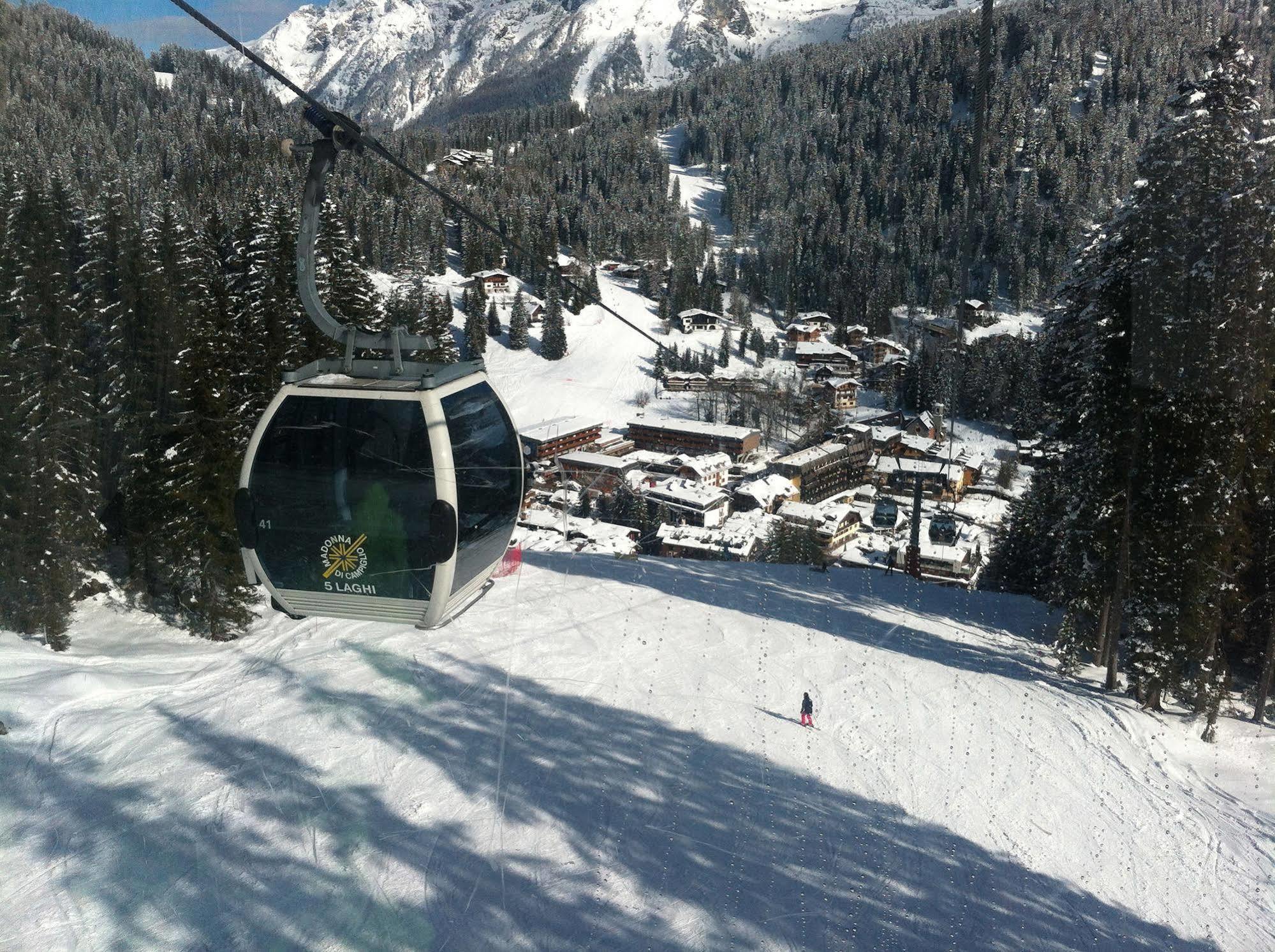 Affittacamere Lago Rotondo Mezzana  Exteriör bild